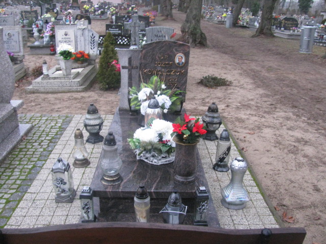 Grób Józef Kowalczuk